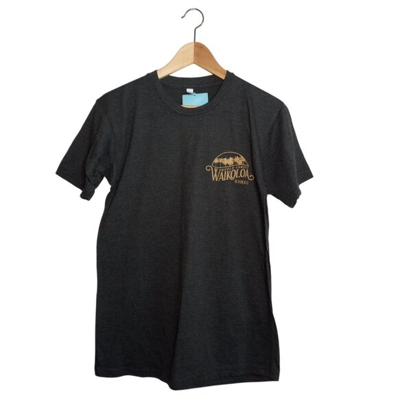 Zuni Other - World-Famous Waikoloa Hawaii Graphic Tee – Zuni Sportswear, Size M